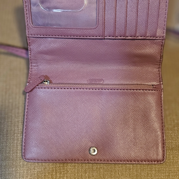 Coach Dylan Purple Mini Wallet with Turnlock Closure. - Picture 3 of 8